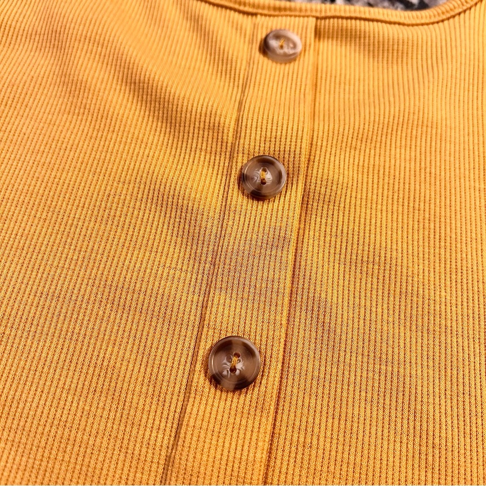 Ribbed cropped button tank - Picture 5 of 5